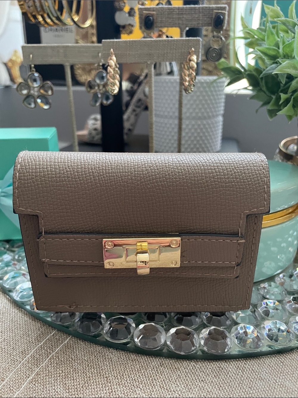 ✨Taupe Faux Leather Snap Closure Card Holder with Gold Hardware✨Preloved